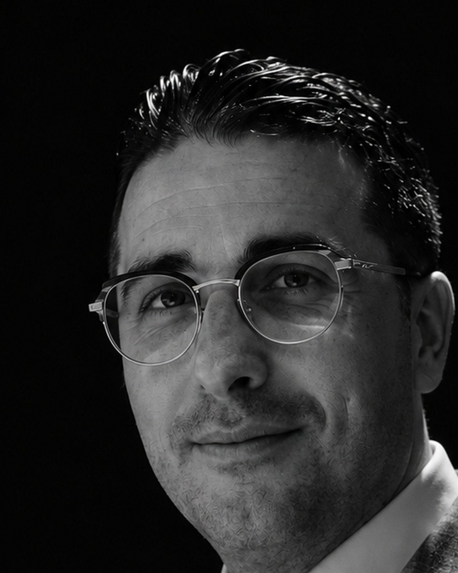Maxime, Directeur des Relations Clients Privés